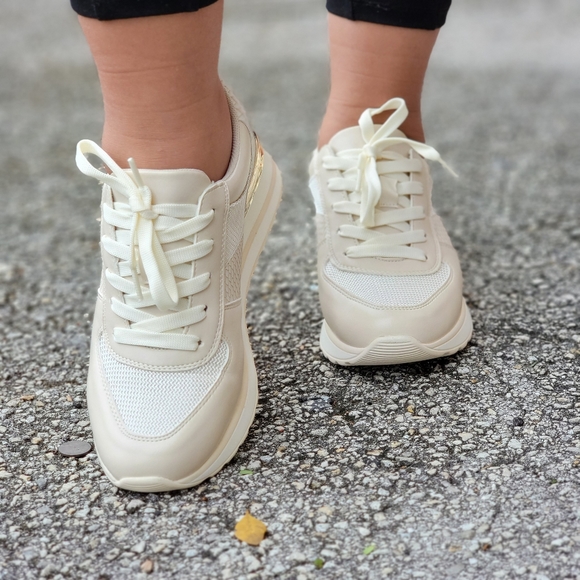 Sports Women's Lace-up Beige Sneakers - Picture 6 of 6